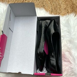 CORKYS BLACK PATENT FLATS NWT